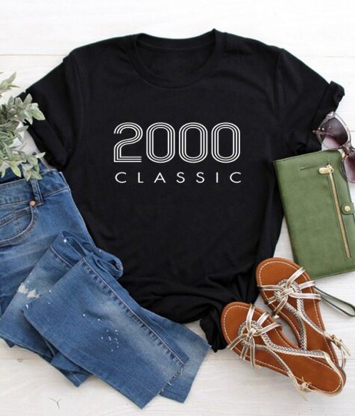 2000 Classic Born In 2000 Birthday Gift T-Shirt
